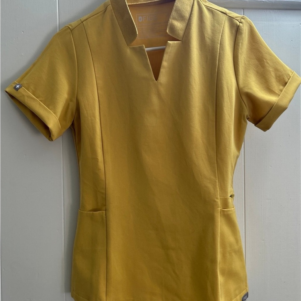 FIGS Uniform scrub top and bottom Set XXS.